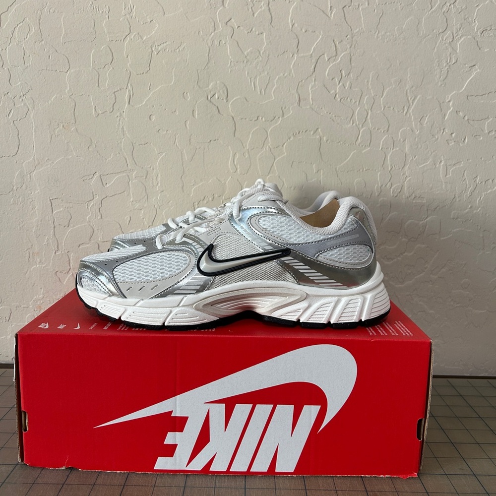 Nike V5 RNR ‘Sail Light Orewood Brown’ Womens
